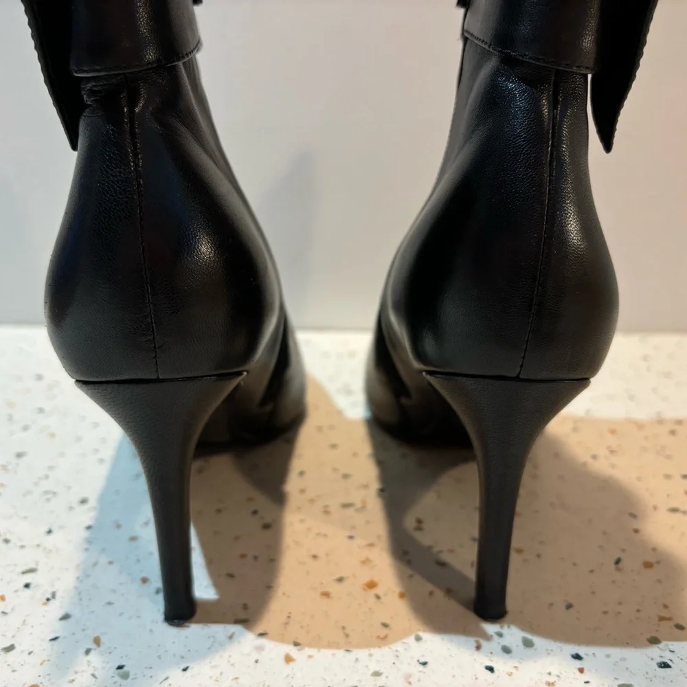 Emanuelle‎ Vee Soft Leather Ankle Boots